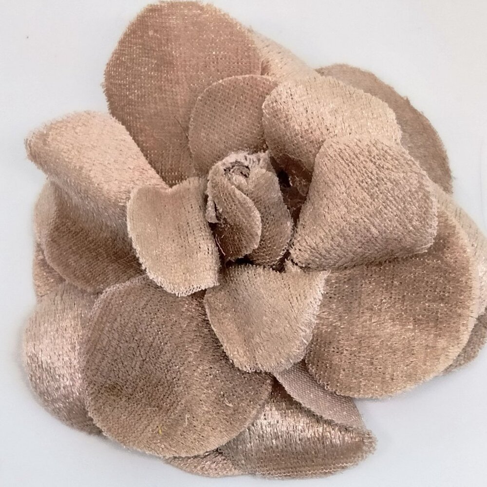 Vintage Flower Brooch Corsage Beige Boutonniere Lapel Pin Hair Clip Hairpin